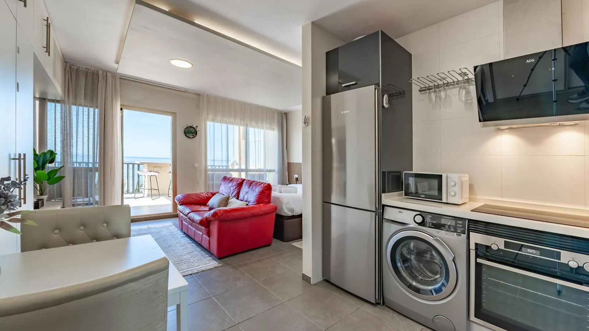 Oleholidays 843 Romana Playa Primera Linea De Playa Marbella