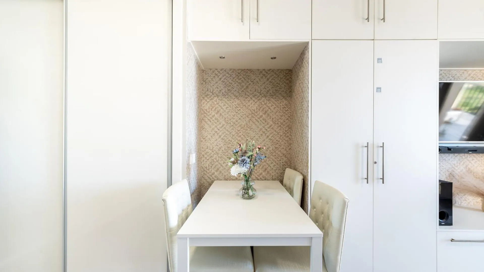 Oleholidays 843 Romana Playa Primera Linea De Playa Marbellac Appartement