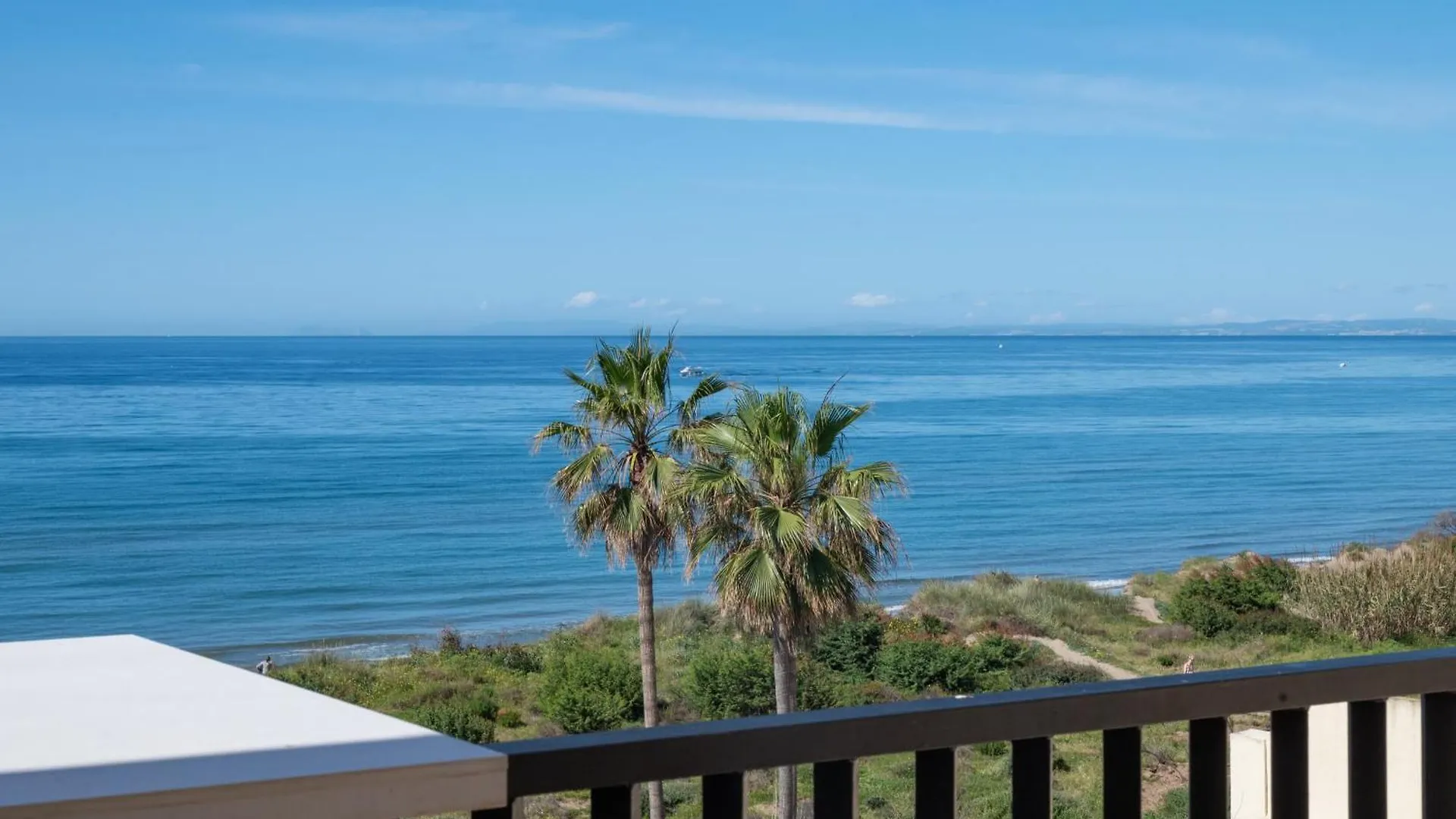 Oleholidays 843 Romana Playa Primera Linea De Playa Marbella