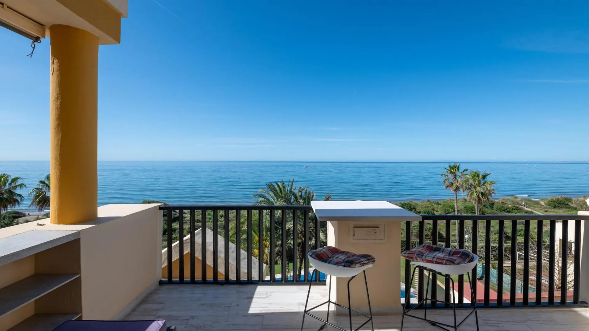 Oleholidays 843 Romana Playa Primera Linea De Playa Marbella Lägenhet